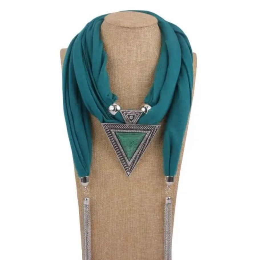 Colliona vert émeraude – pendentif triangle ethnique