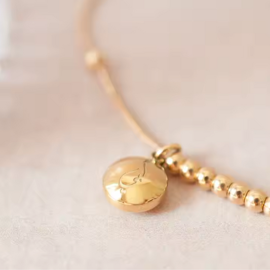 Bracelet Sœur "Oukhti" - Gravure Arabe & Perles Dorées