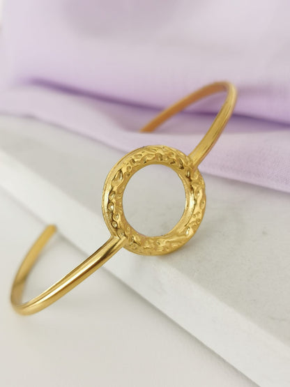 Jonc Ouvert Texturé - Bracelet OT Martelé Femme Doré