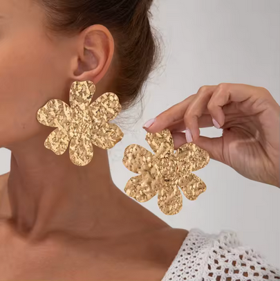 Boucles d’oreilles « Fleur Martelée »