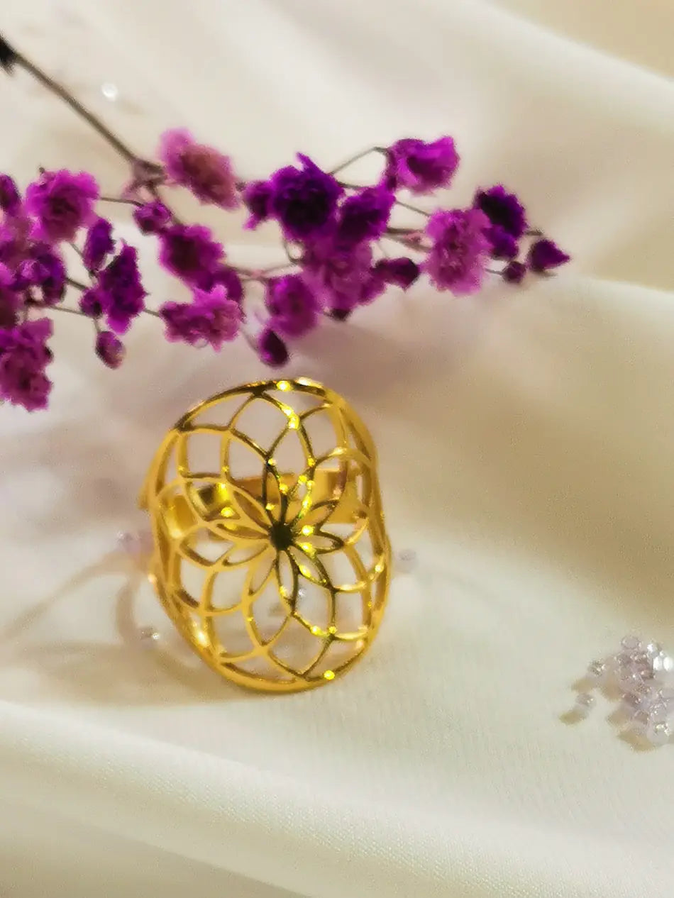 Bague Aniya – Fleur géométrique ajourée - Image 3