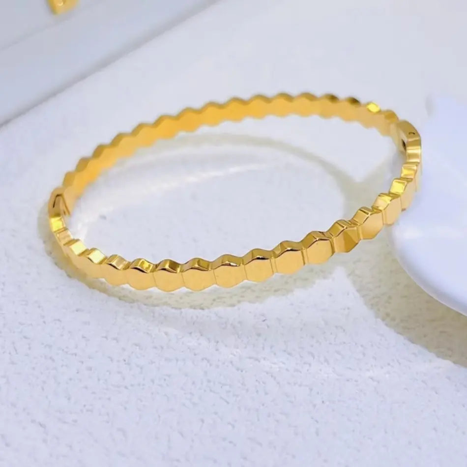 Bracelet Géométrique Hexagonal