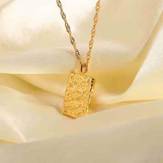 Collier Plaque "Sable Mouillé" - Pendentif Texturé Doré - Image 3